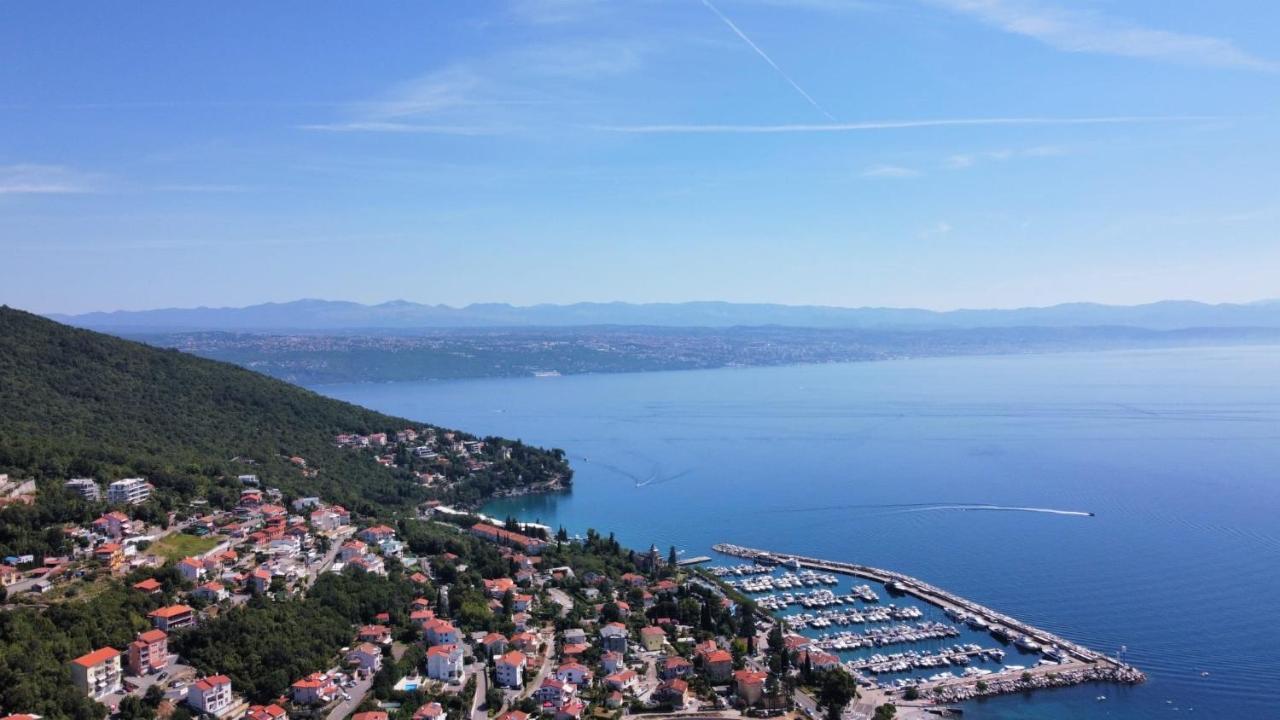 Sea View Apartment In Ičići エクステリア 写真